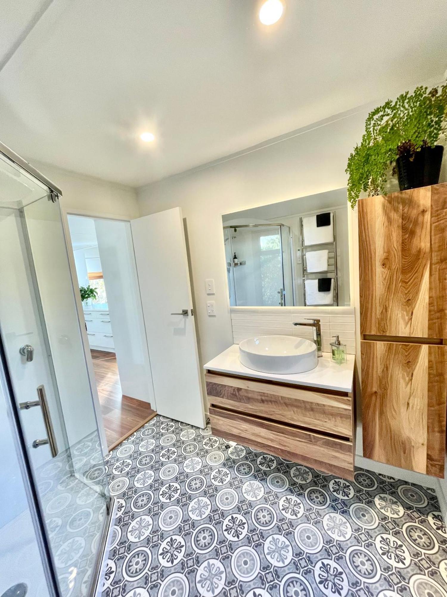 The Cove Cabin - Your Quiet Escape Dunedin Exterior photo